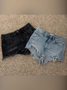 Zara Two-Pack Distressed Denim Shorts in Black and Light Blue